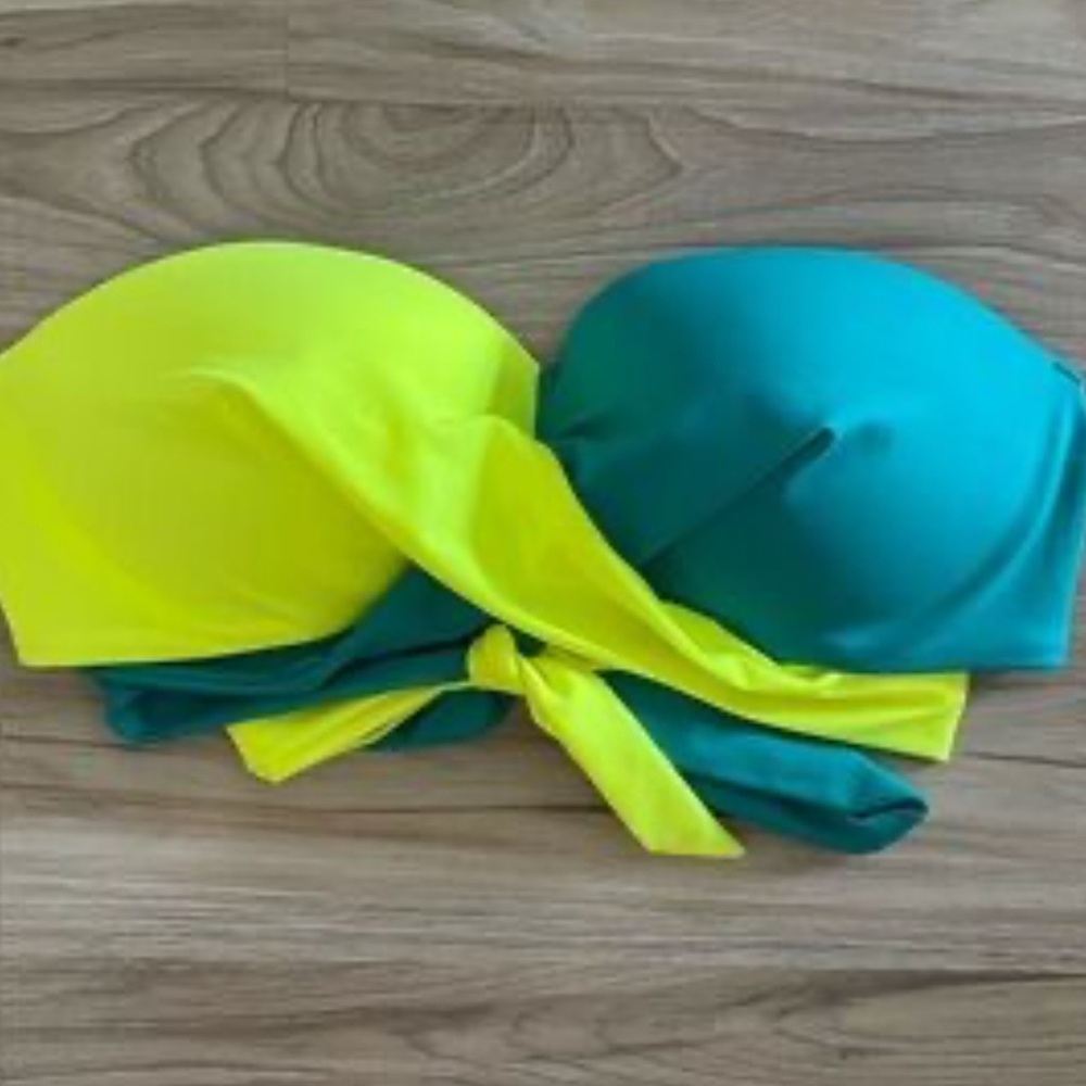 Victoria’s Secret bikini push up halter top size medium